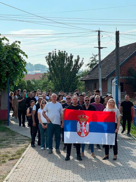 Koretište, Srbi krenuli na glasanje