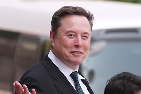 Ilon Mask, Elon Musk