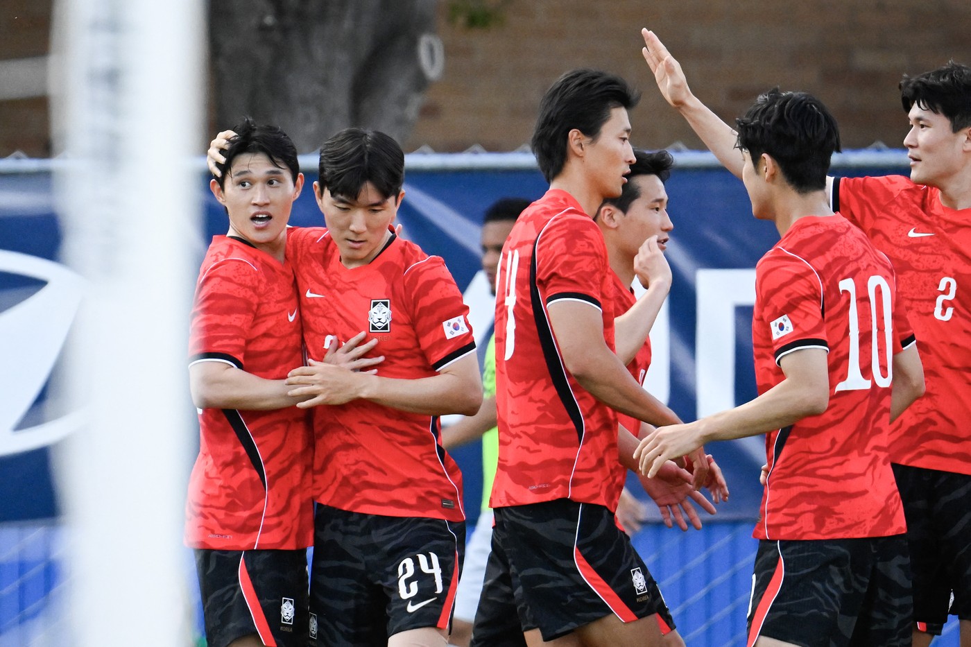 Južna Koreja - Češka: Nema spavanja, vreme je za derbi dana, fudbaler Crvene zvezde u startnoj postavi