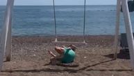 Đani se srušio nasred plaže, pao kao pokošen: Slađa ga snimala, nije mu bilo spasa