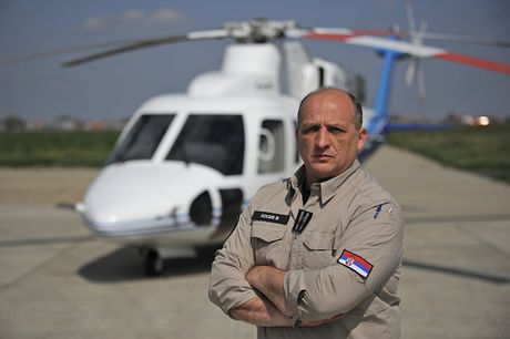 POSLEDNJI LET LEGENDARNOG PILOTA: Poginuo pukovnik Vladan Kosić Kos, a Slobodan Milošević ušao u istoriju – Novosti POSLEDNJI LET LEGENDARNOG PILOTA: Poginuo pukovnik Vladan Kosić Kos, a Slobodan Milošević ušao u istoriju – Novosti