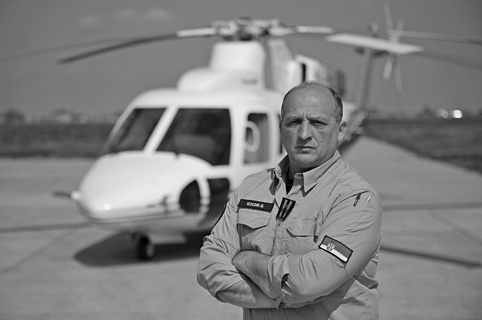 ZAHVALNO TI NEBO, KOMANDANTE! Helikopteri MUP-a leteli u čast pukovnika Kosa: Poslednji ispraćaj legende