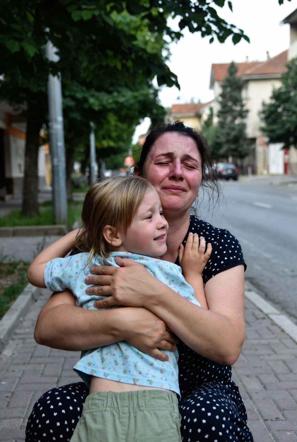 Majka i dete za dlaku izbegli NAJGORI scenario u Kikindi: Evo šta im je ZAPRETILO