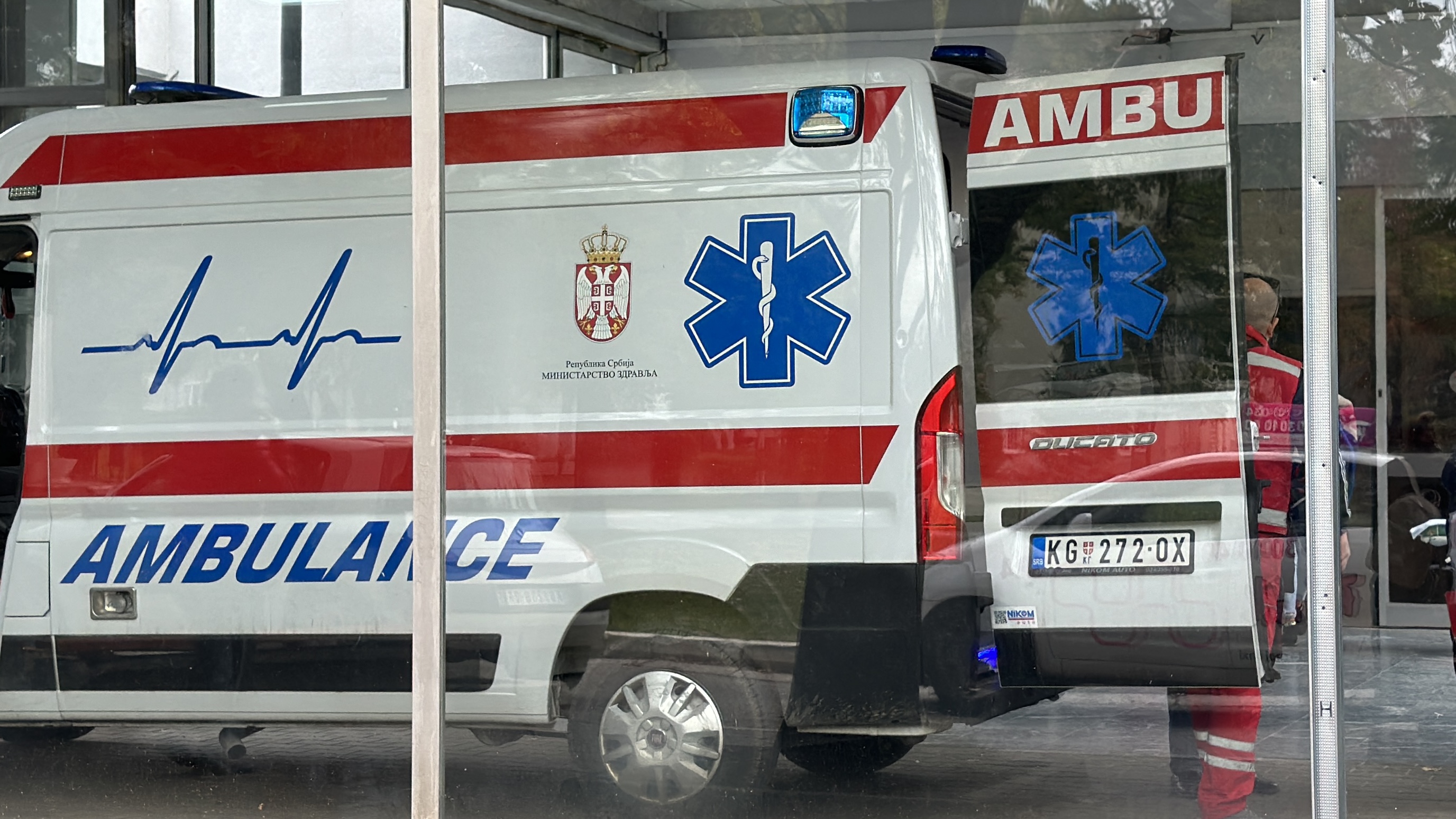 U saobraćajnoj nesreći u Višnjičkoj ulici na Karaburmi teško povređen motociklista