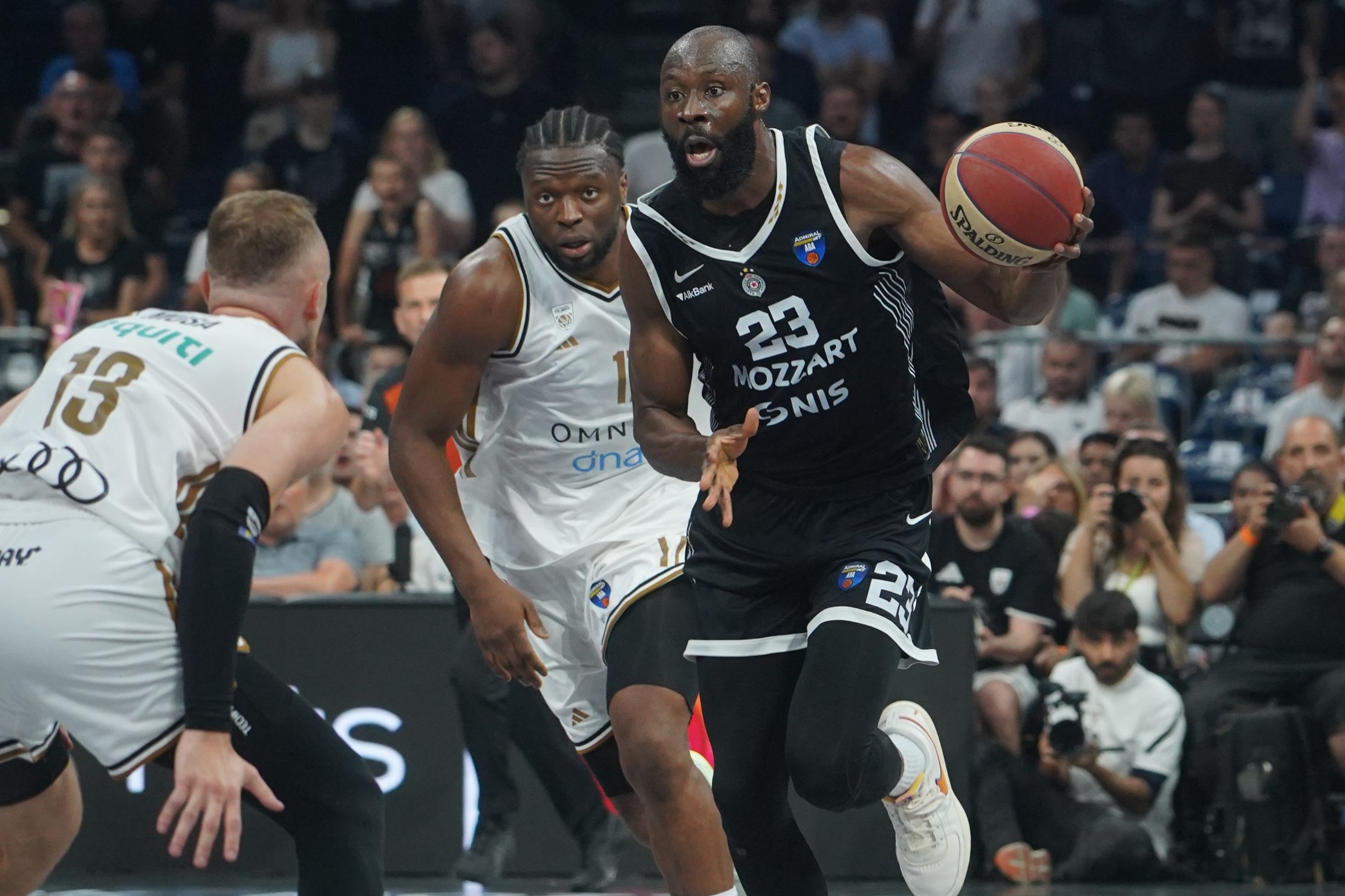 Partizan brutalno kažnjen na dan finala ABA lige, košarkaš Dubaija suspendovan