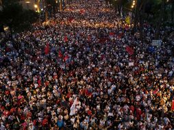 Albanija, Tirana, protesti