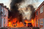 Haos u Belfastu se nastavlja: Demonstranti palili kuće i automobile