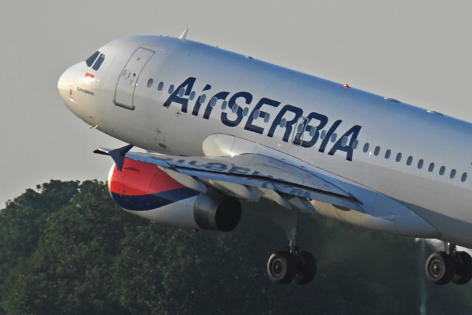 Air Serbia prvi put prevezla više od 22.000 putnika u jednom danu, oboren prošlogodišnji rekord