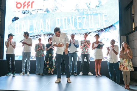 Dodelom nagrade „Živojin Žika Pavlović“ Lordanu Zafranoviću svečano otvoren 2. Balkanski festival filmske režije