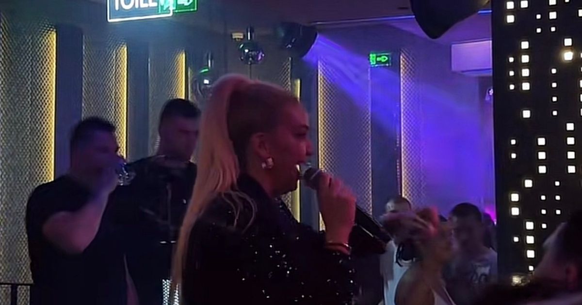 Milica Todorović prekinula nastup, pa ušla u klinč
