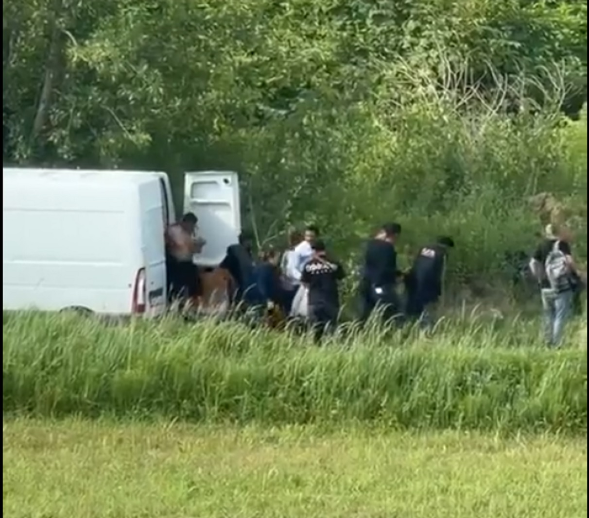 Širi se snimak belog kombija u Novom Zagrebu, oglasila se policija, ima i uhapšenih!