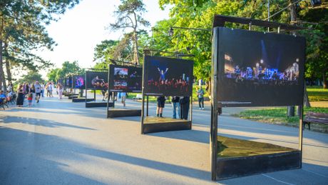 Na Kalemegdanu otvorena izložba posvećena Niku Kejvu i Mobiju