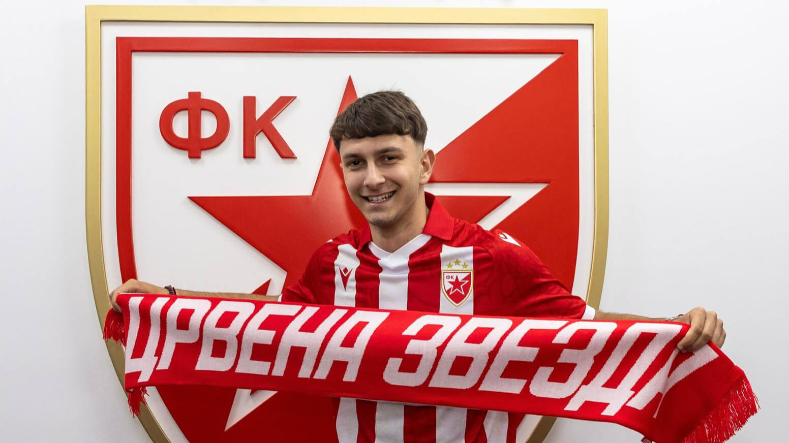 Zvezda predstavila novo pojačanje, krilo iz Bugarske poručuje: "To je moj san, pratio sam..."