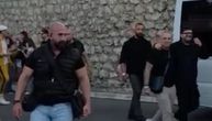 Duško Šarić se pojavio na koncertu "Devedesetih": Došao u pratnji obezbeđenja, zagrlio Ivana Gavrilovića