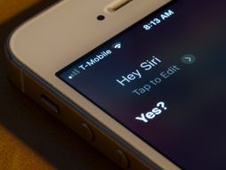 Apple, Siri