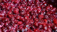 Dvogodišnja devojčica upala u kazan u kom se kuvao džem, hitno prebačena u bolnicu!