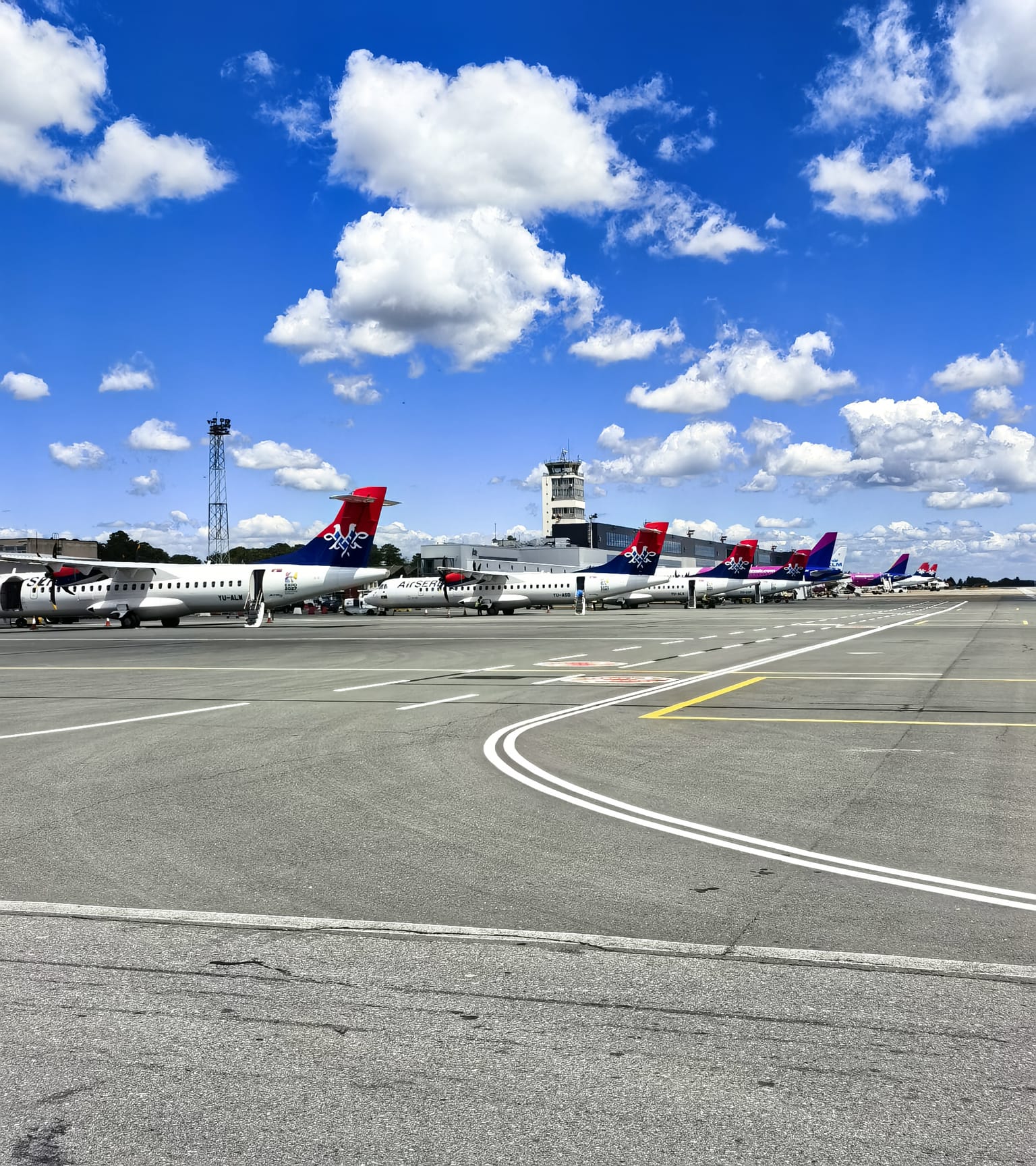 Aerodrom Nikola Tesla dobio pet novih parking pozicija za avione pred letnji špic
