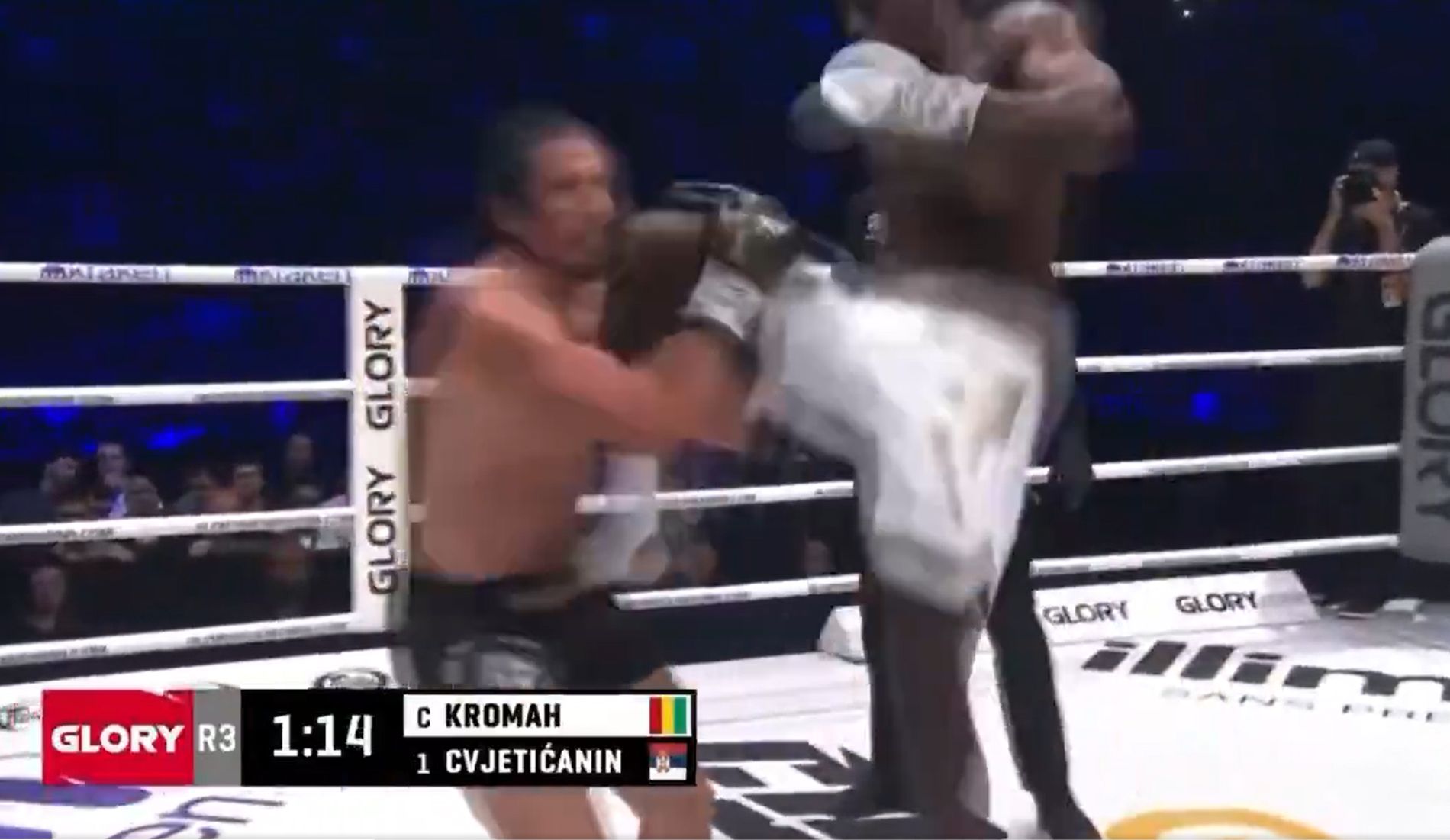 Pogledajte kako je nokautiran Miloš Cvjetićanin: Šampion ga pogodio kolenom, Srbin samo pao...