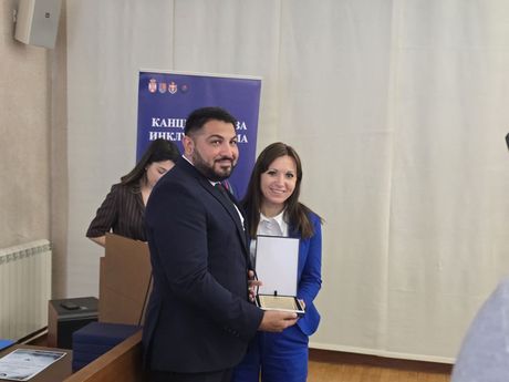 Unapređenje položaja Roma