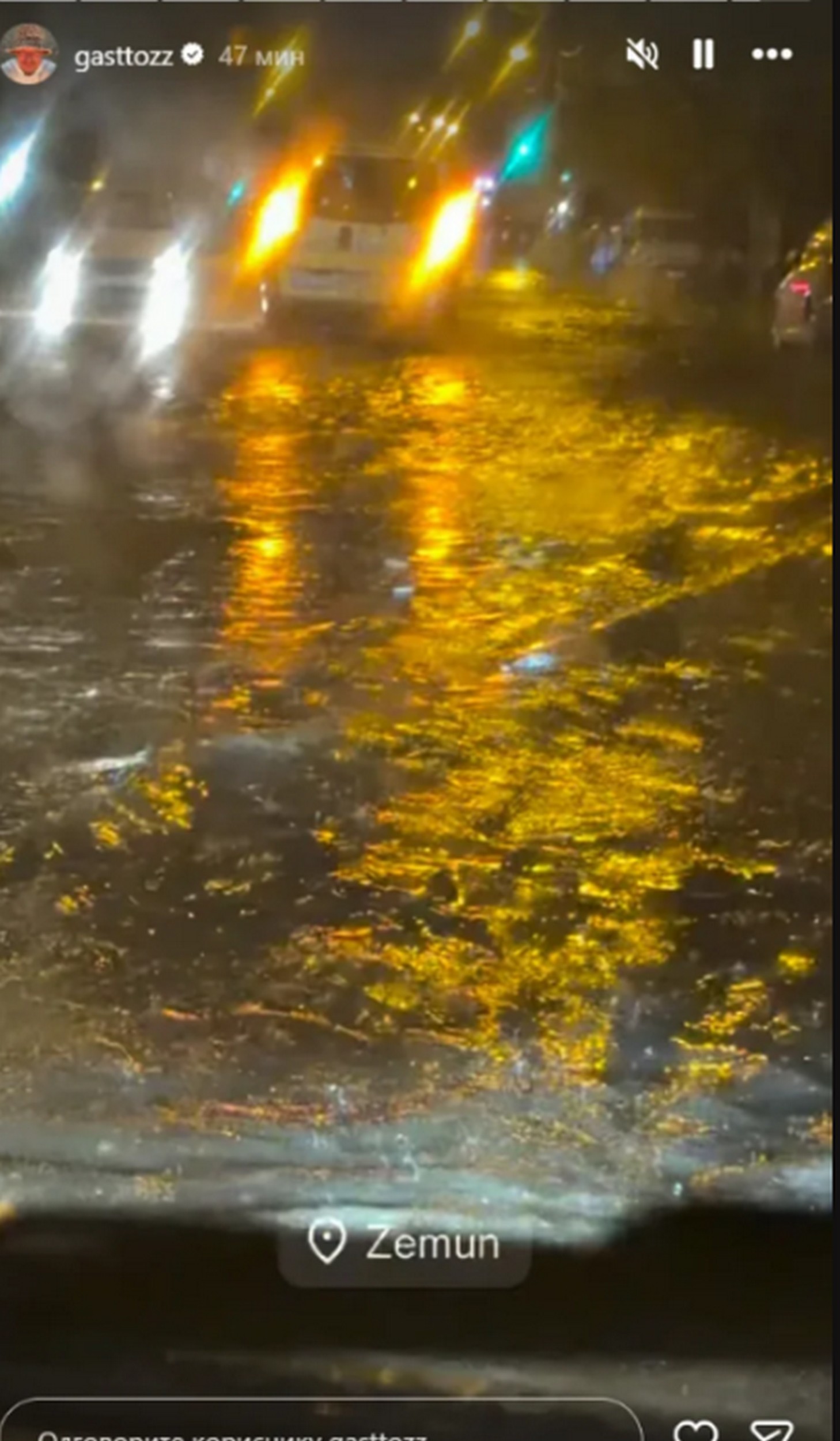 Drama u Zemunu! Gastoz u haosu beogradskog nevremena: Bujice ga zatekle u vožnji, fanovi u šoku dele snimke