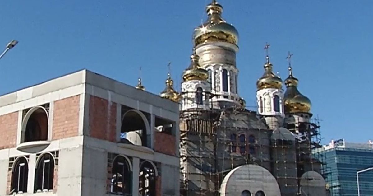 Бизнесмен с Балкан построил православную церковь стоимостью 20 миллионов евро: У нее золотой купол, она вмещает 1.000 верующих