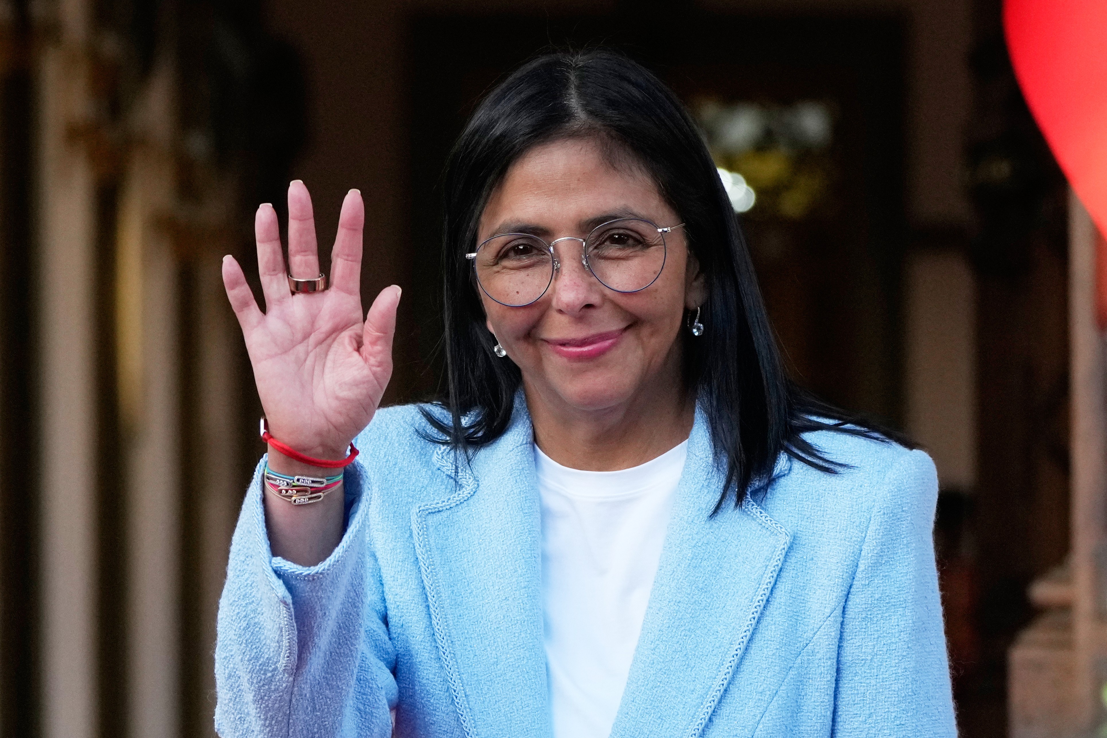 Dok je Maduro u zatvoru, ona uspešno sarađuje sa SAD: Kako je Delsi Rodrigez uspela da pridobije Trampa?