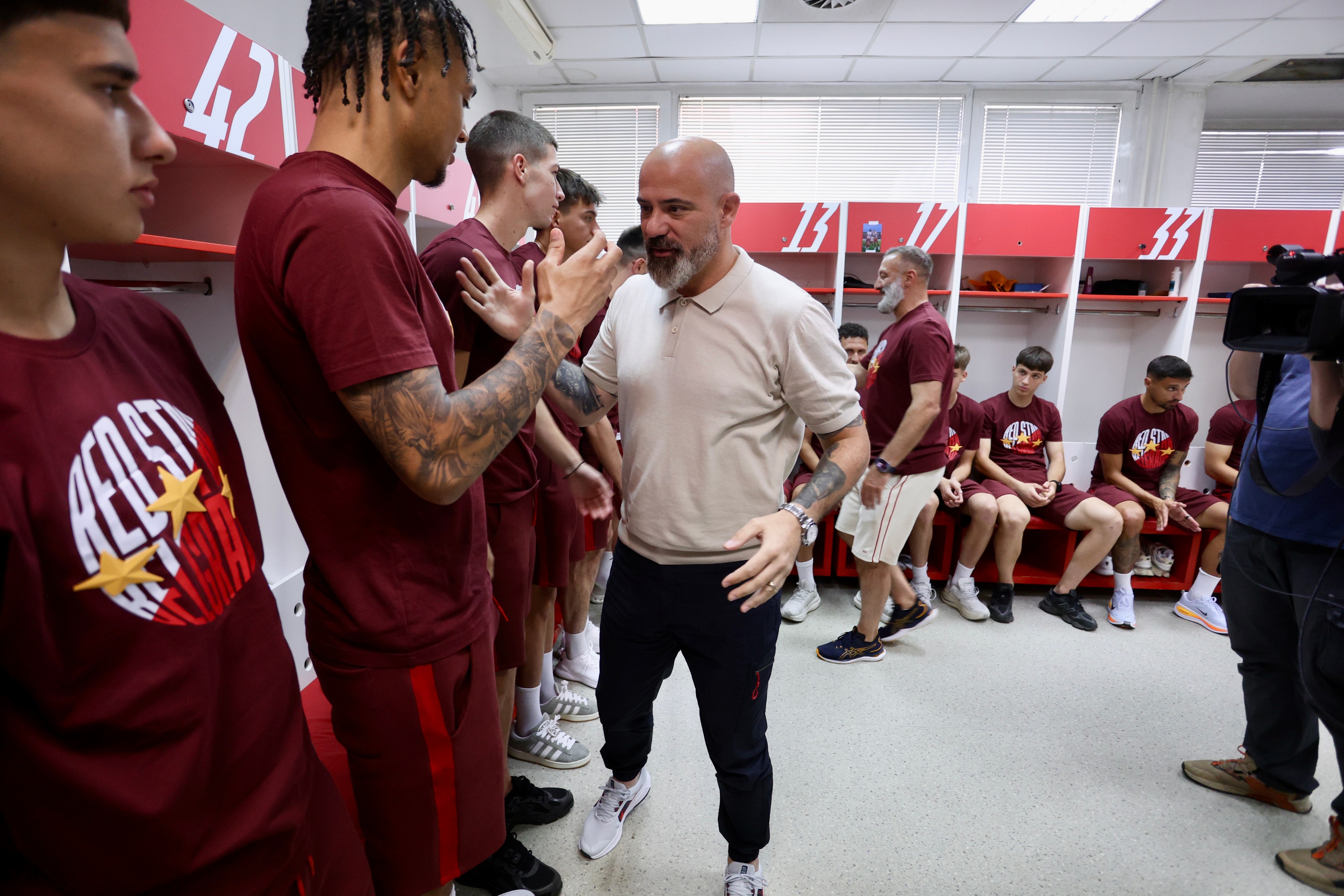 Zvezda otputovala u Rusiju, Stanković poveo ova 23 fudbalera