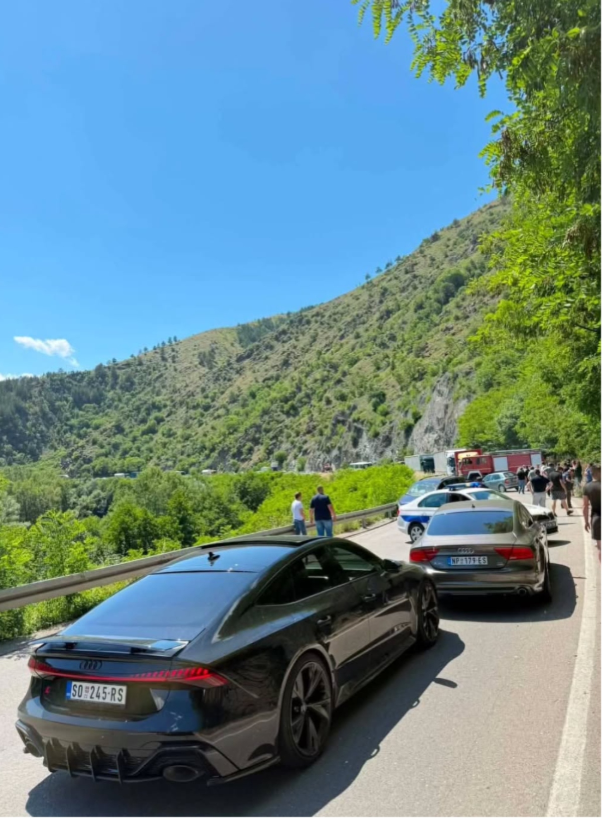 Teža saobraćajka kod Kraljeva! Na terenu Hitna i policija, stvaraju se zastoji