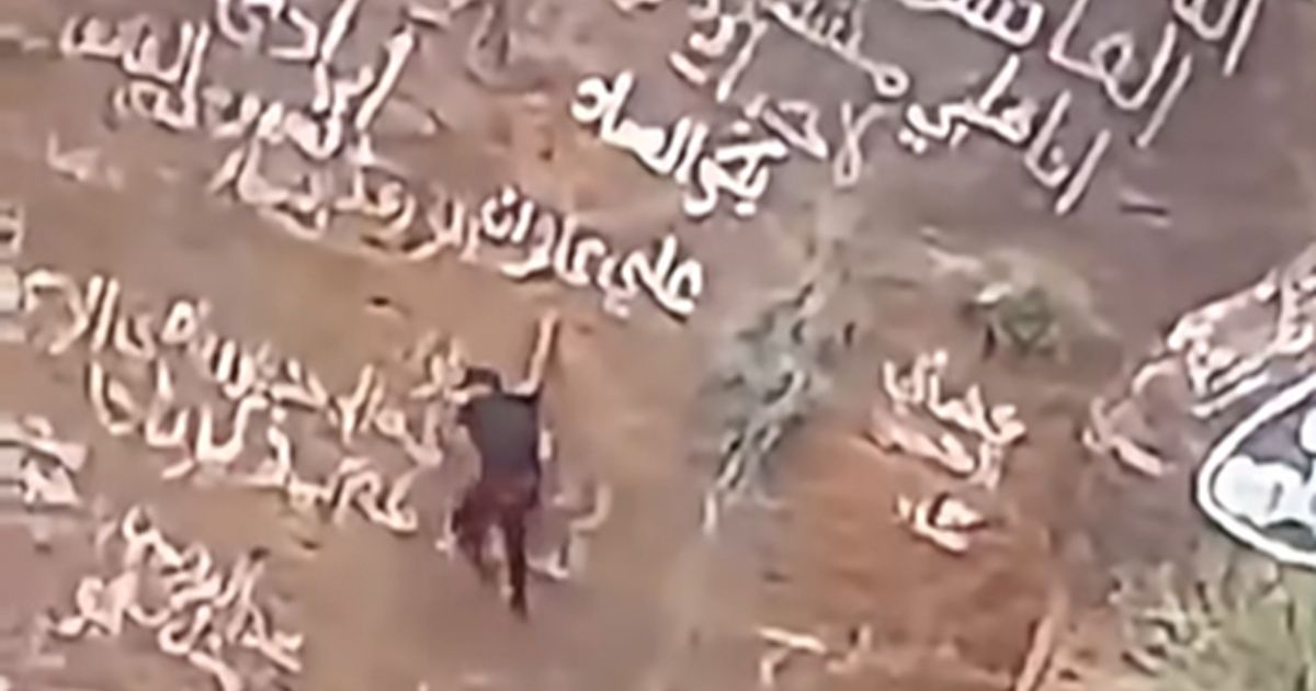 Славный скалолаз сорвался в пропасть, тело извлекали часами! Запечатлены последние мгновения «Йеменского Человека-паука»