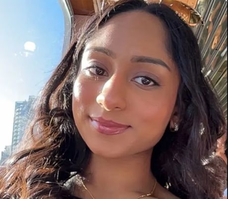 Harshita Nair Mahial Sran Kalifornija plaža