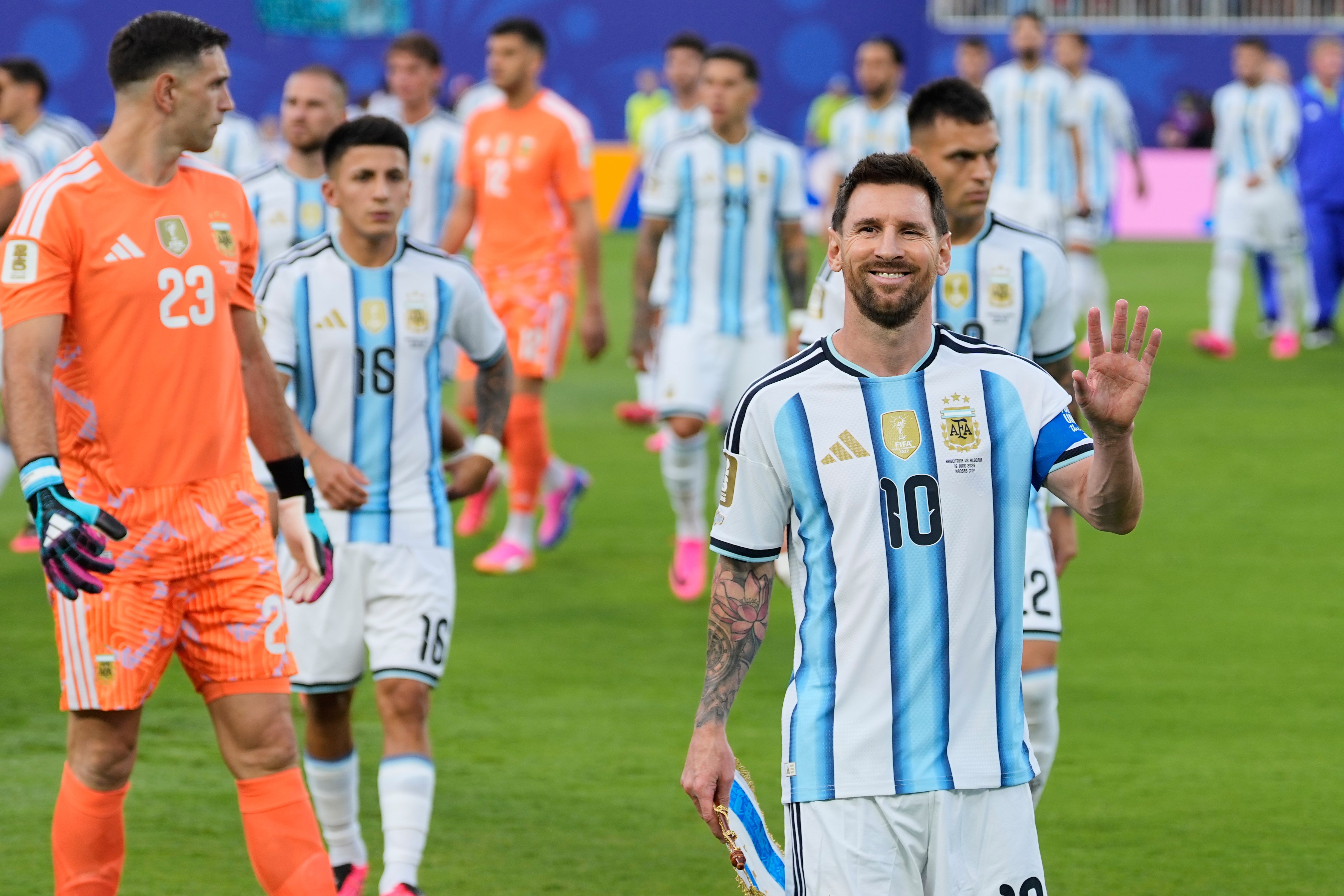 Lionel Mesi je na današnji dan pre 20 godina uništio snove naše zemlje, danas stao uz rame sa Ronaldom