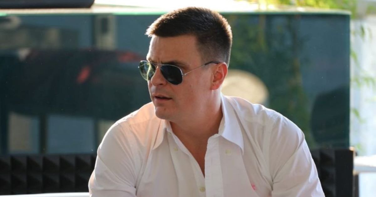 "Не знамо ко му је жена" Комшије Вука Костића откриле детаље о глумцу и венчању: "То не треба да се крије"