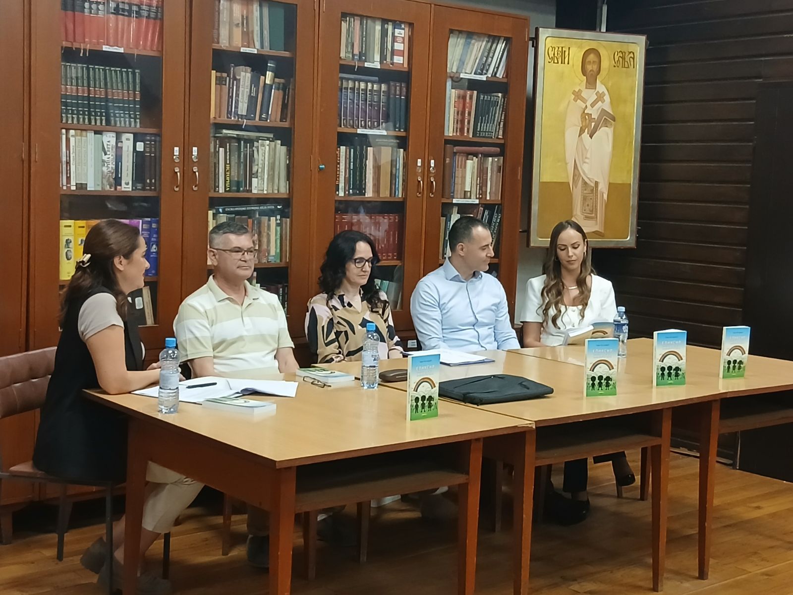 Veče poezije u Zemunu: Kako su stihovi Gorana Nestorovića i "Eliksir života" ispunili biblioteku "Sveti Sava"
