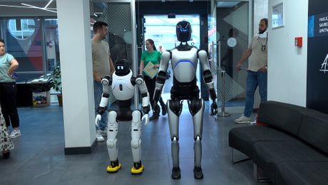 Roboti, Comtrade, ITS