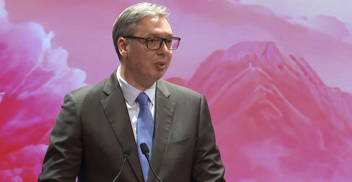 Predsednik Vučić obilazi novoizgrađeni Jedinstveni dispečerski centar upravljanja saobraćajem vozova