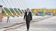 Predsednik Vučić prisustvovao spajanju konstrukcije na mostu preko Dunava