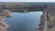 ČUDO KOD KIKINDE: Na mestu divlje deponije niklo divno jezero, komšije već prave turističku atrakciju (SLIKE)