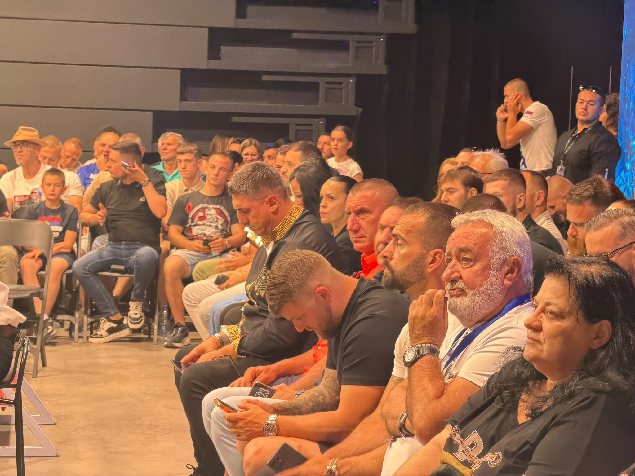 PAPARACO! Evo šta Kristijan Golubović radi nakon što ga je bivša prijavila policiji: Viđen kako besno udara...