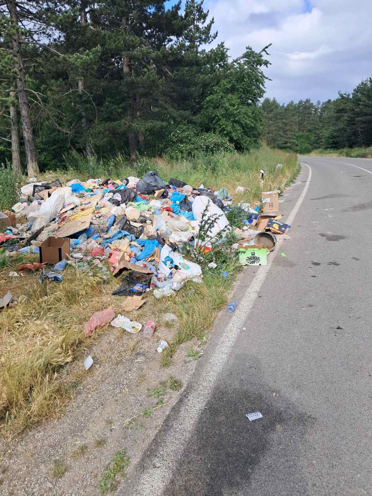 Drama u Sjenici ne jenjava! Situacija postala alarmantna, ljudi se guše u smeću, na snazi vanredno stanje