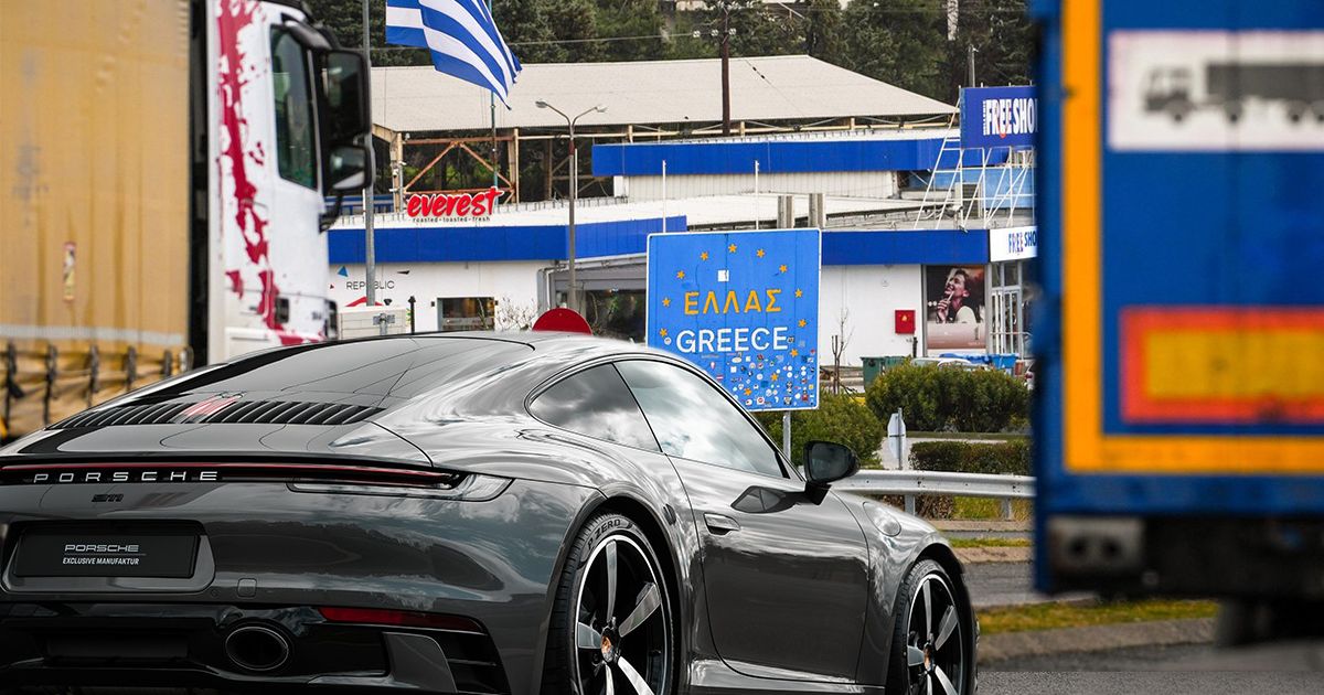 Серб остался без Porsche из-за одной ошибки: если вы делаете это во время поездки в Грецию, полиция немедленно конфискует ваш автомобиль