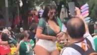 Najvrelija scena Mundijala: Navijačica pokazala gole grudi pred meč svoje reprezentacije