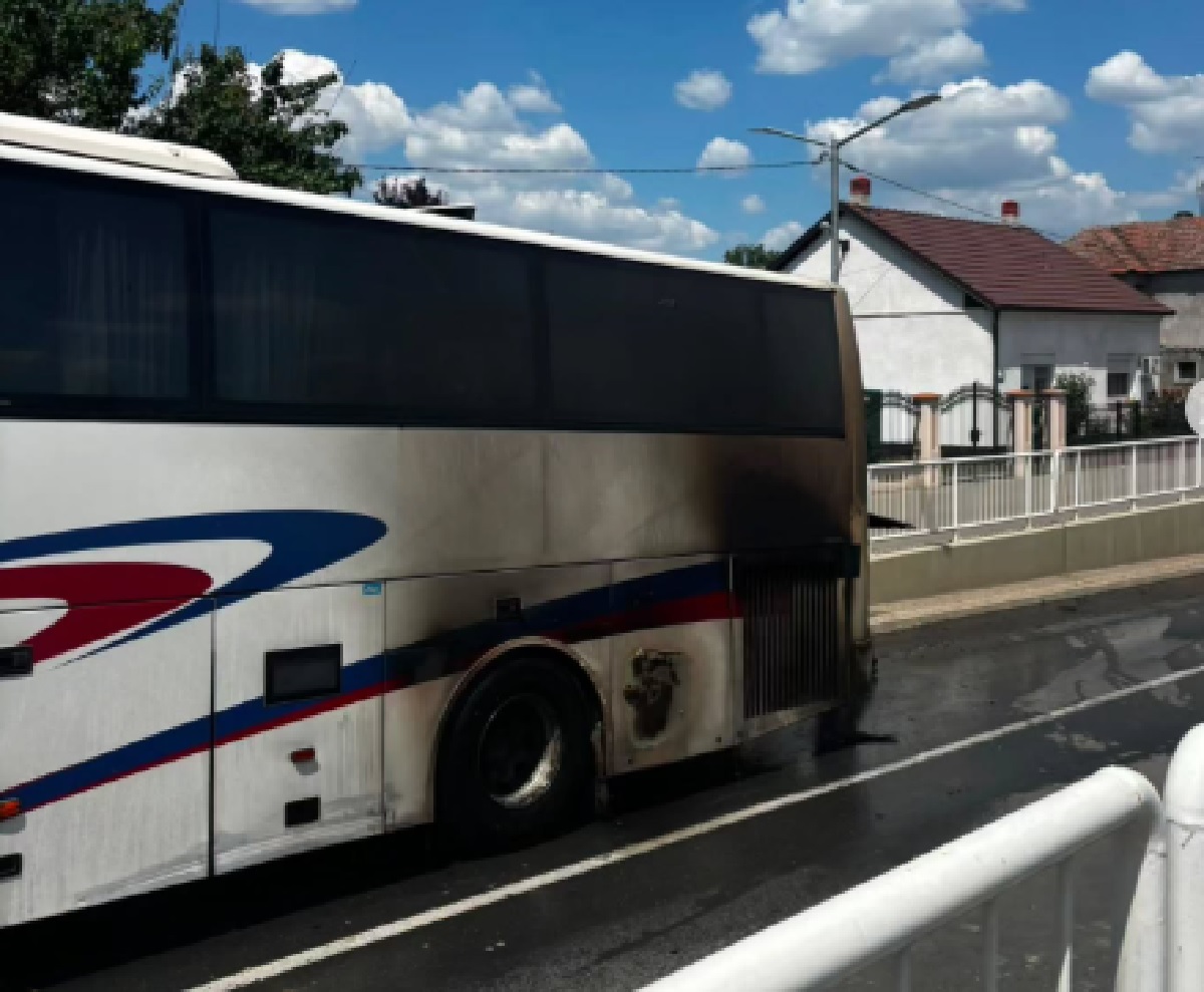 Strašne scene u Inđiji: Buknuo plamen, sekunde delile od TRAGEDIJE - evo šta se desilo sa vozačem