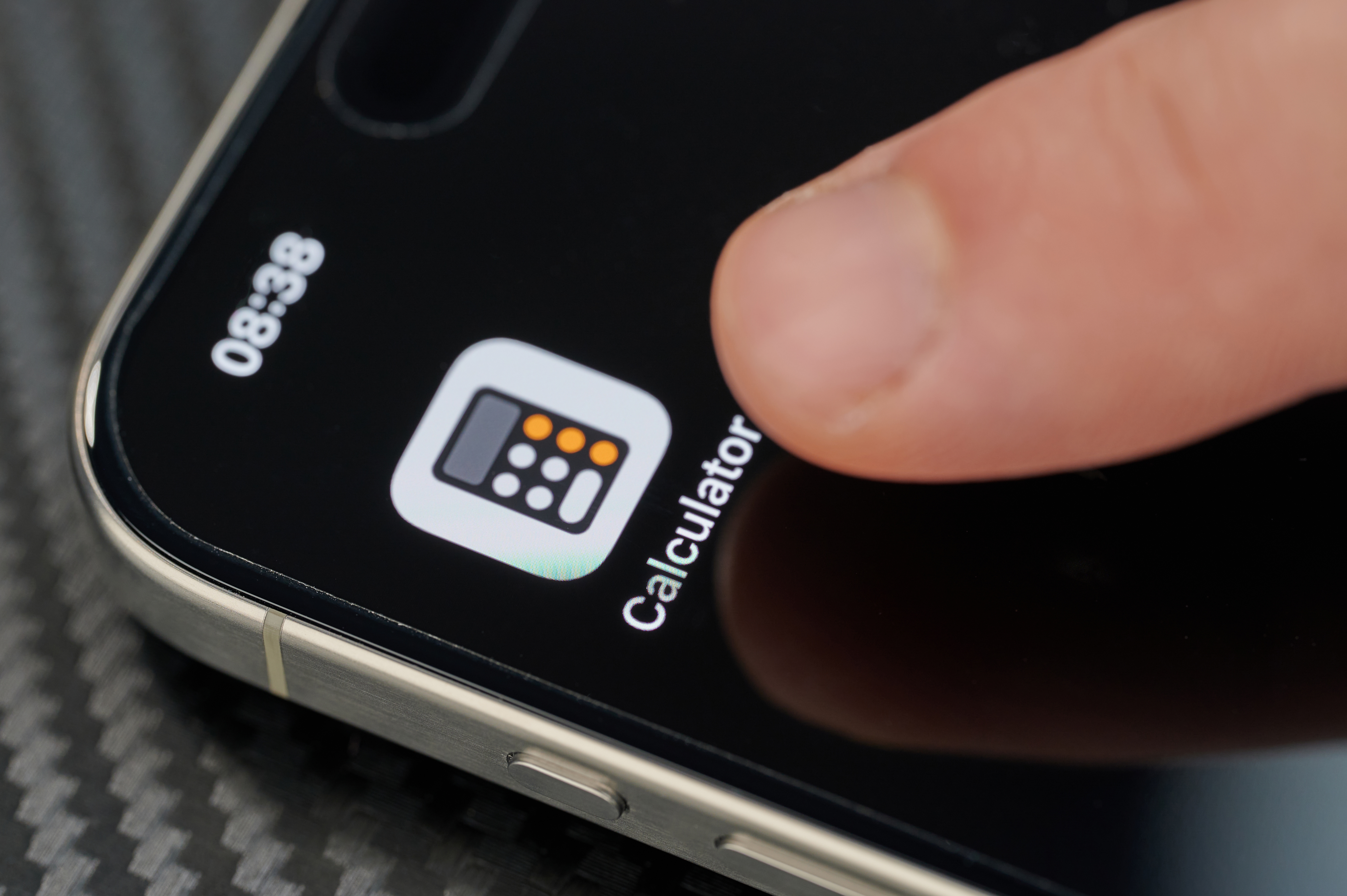 iPhone kalkulator nije samo za računanje, ove opcije niko ne zna: Može da računa kalorije i potrošnju goriva