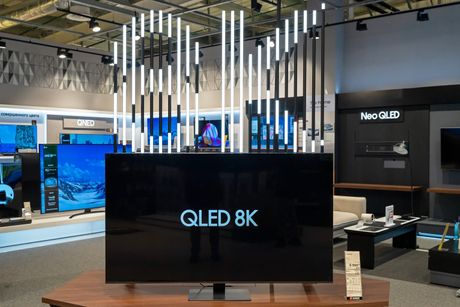 8K televizor