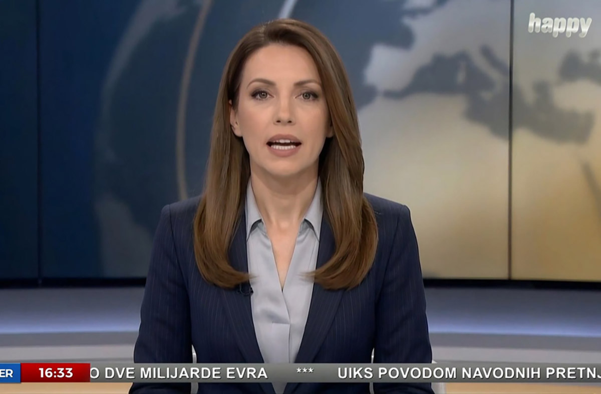 Na televiziji Hepi vesti čitaju AI spikeri potpisani srpskim imenima i prezimenima, izgledaju kao pravi ljudi