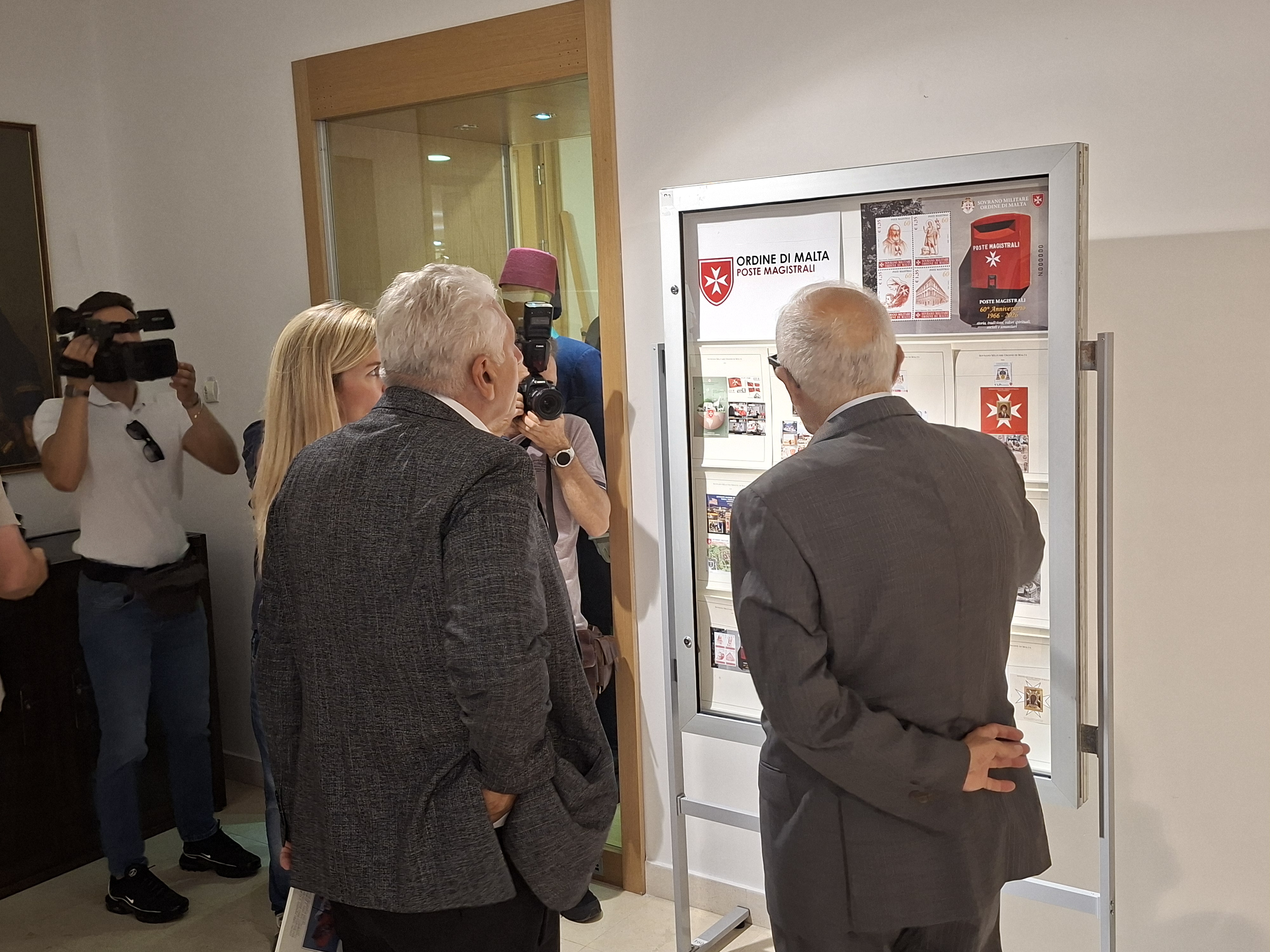 25 godina bliske saradnje: Otvorena izložba poštanskih marki Suverenog malteškog reda u PTT muzeju
