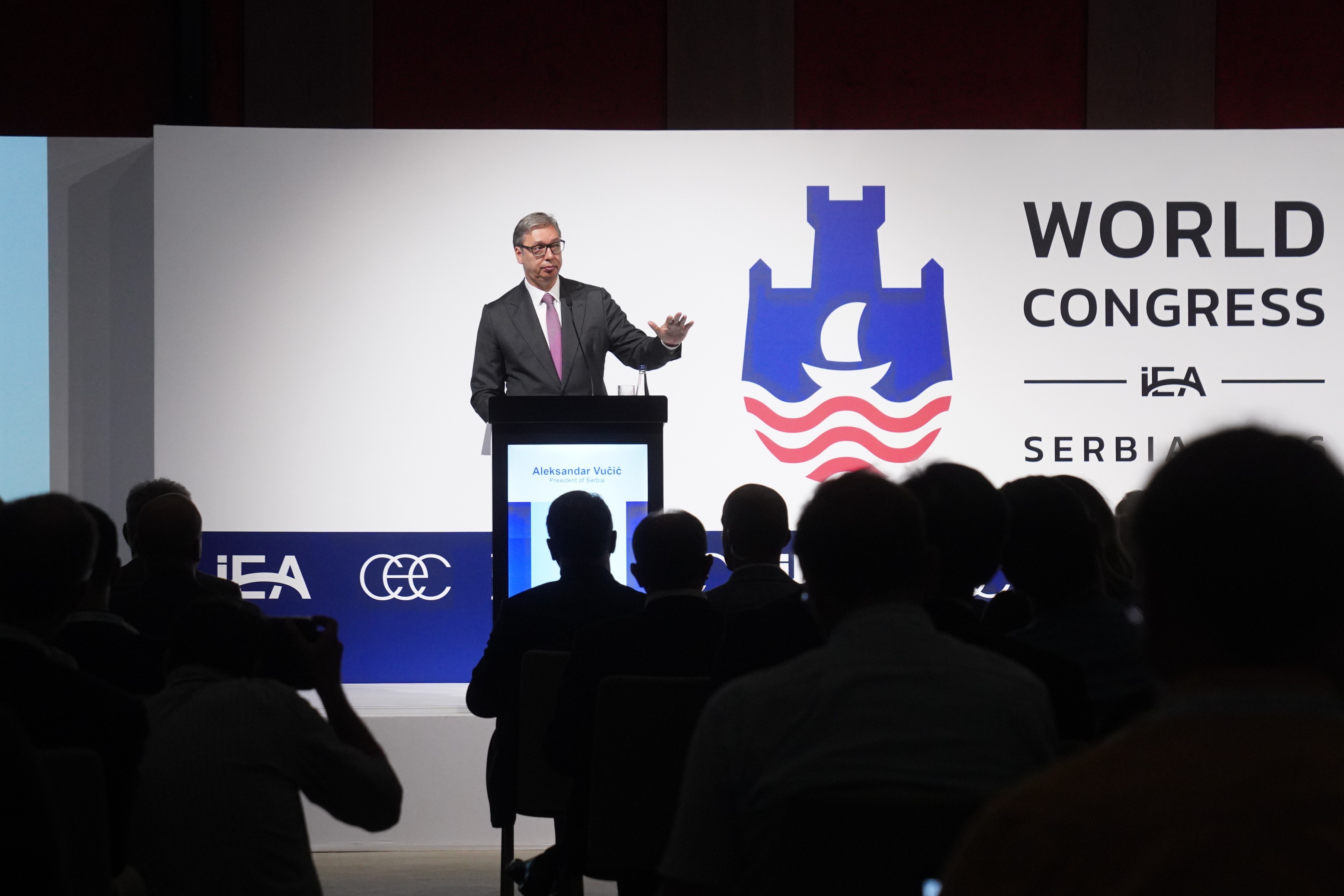 Vucic opens International Economic Association Congress with resounding message: Old rules no longer apply