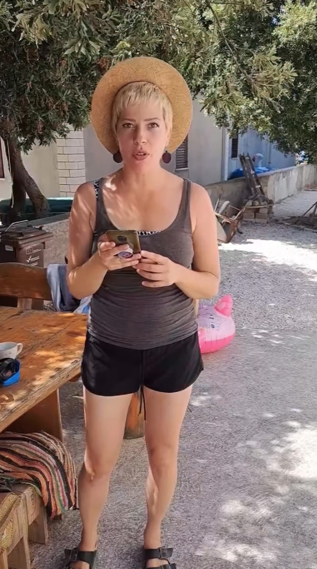 "Dobila sam psihozu F23" Pevačica prvi put o paklu kroz koji je prošla: "Tri nedelje nisam spavala ni sekunde"