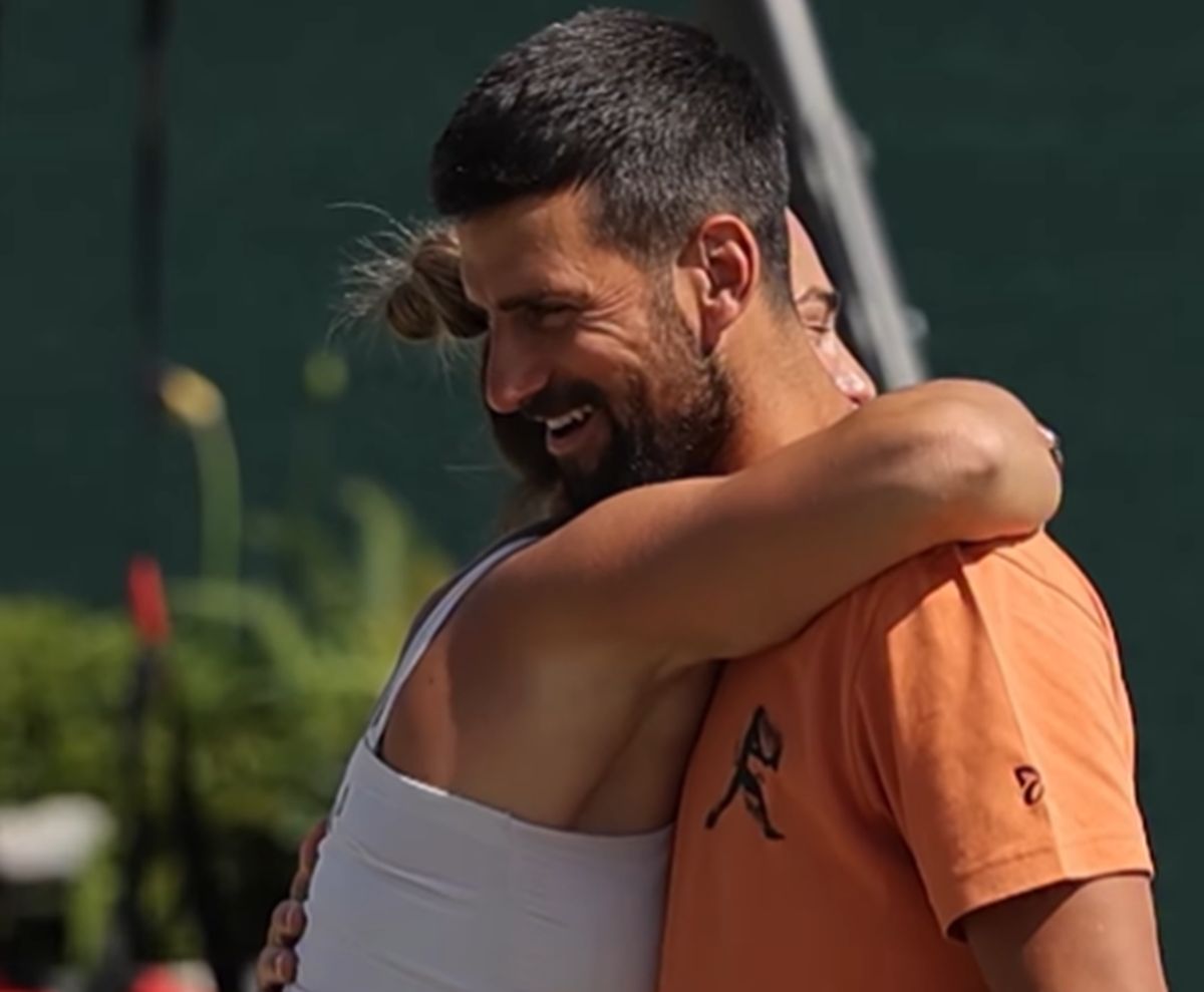 Novak i Arina u zagrljaju, kamera Vimbldona ih odmah uhvatila, oboje jure istoriju u Londonu
