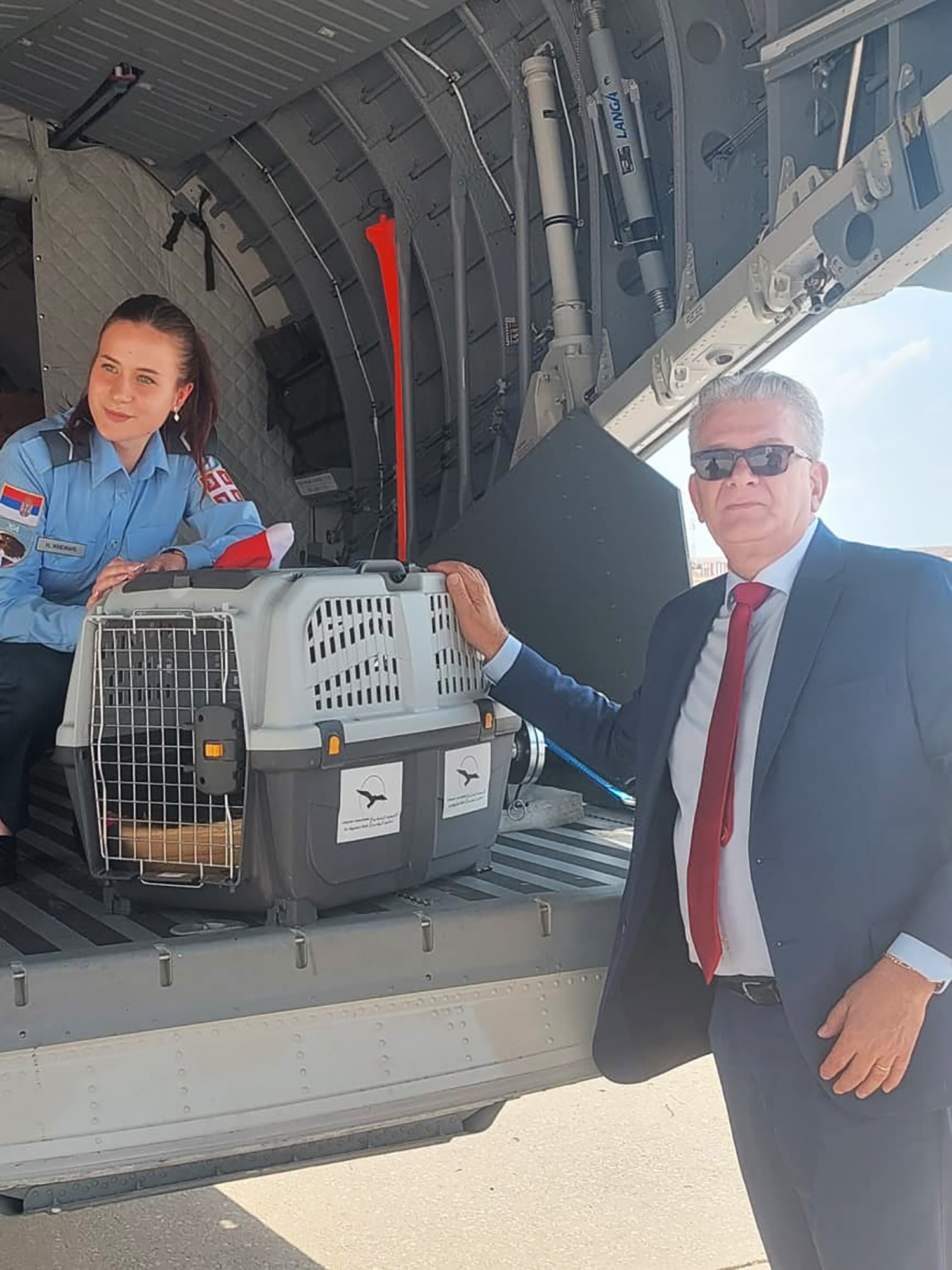 Srpski heroj se vratio kući! Preživeo otmicu, pa vojnim avionom stigao u Srbiju: Njegova priča je filmska